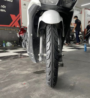 Vỏ Michelin 70/90-14 Pilot Street 2