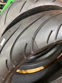 VỎ MICHELIN PILOTSTREET RADIAL  180/70 1LỔ  (323)