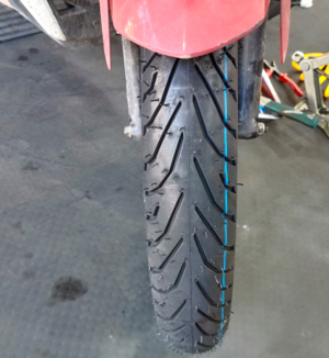 Vỏ Pirelli 70/90-17 Angel City