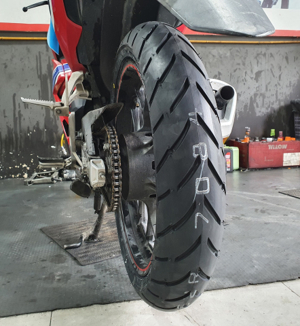 Vỏ xe Dunlop 120/70-17 D102A