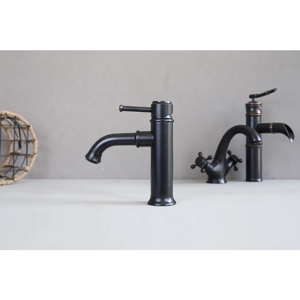 Vòi lavabo Kanly GCV20B nóng lạnh