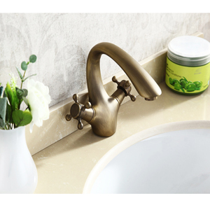 Vòi lavatory bằng đồng Kanly GC-V07