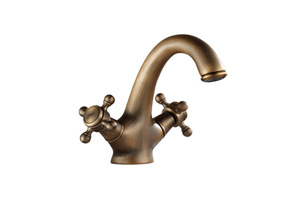 Vòi lavatory bằng đồng Kanly GC-V05 (GCV05)