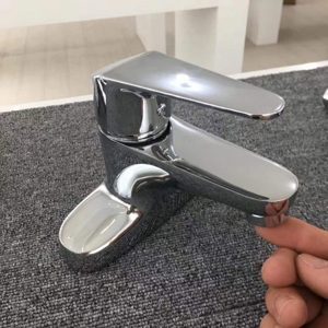 Vòi rủa mặt nóng lạnh hai chân Kobesi KB-102