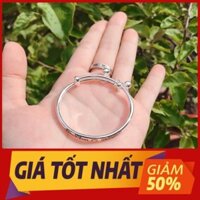 Vòng bạc s99 khắc chữ có nới size kèm chuông cho bé