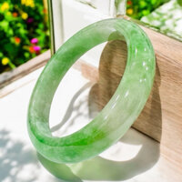 Vòng Cẩm Thạch Đậu Trắng Lý Bản Hẹ Sang Trọng, Tinh Tế, Quý Phái - Ngọc Trai Trường Thịnh