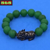 Vòng chuỗi tay đá xanh lá mài mờ charm tỳ hưu