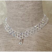 Vòng cổ pha lê Swarovski kiểu ôm chân cổ nhẹ nhàng nữ tính