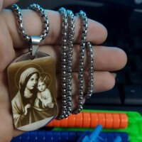 Vòng cổ và mặt dây chuyền thánh giá chúa Giê-su