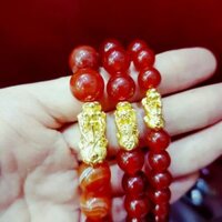 Vòng đá agate đỏ gắn tỳ hưu bạc si vàng 24k