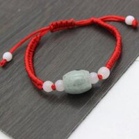 Vòng Đeo Tay Chỉ Đỏ Đính Đá Cẩm Thạch Tự Nhiên Kèm Túi Nhung Phù Hợp Làm Quà Tặng - Lu Thống