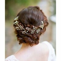 Vòng đội đầu hoa baby cho cô dâu