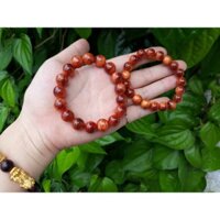 Vòng gỗ huyết long (máu rồng)