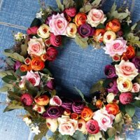 Vòng hoa treo cửa