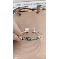 vòng tay bạc khắc chữ theo yêu cầu