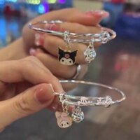 Vòng Tay Bạc Sanrio Bell Mặt Dây Chuyền Ngọc Bích Melody Cinnamon Chú Chó Dễ Thương Kích Thước Nhỏ Thích Hợp Làm Quà Tặng. Dành Cho Nữ Sinh Viên