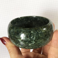 Vòng tay cẩm thạch nam bản to, bản hẹ, bản dày hay bản cao 3cm đá tự nhiên của VN - xanh lá nhạt - 5.7cm