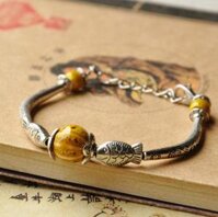Vòng tay gốm charm phối song ngư VGOM60 - Vàng