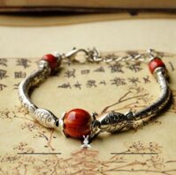 Vòng tay gốm charm phối song ngư VGOM60 - Đỏ