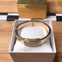 Vòng tay MICHAEL KORS MKJX2351710 LOGO PLAQUE HINGED GOLD-TONE BRACELET