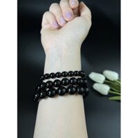 Vòng tay N. Hoàng Long