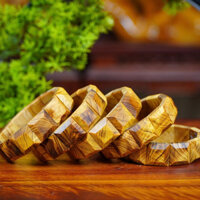 Vòng Tay Phong Thuỷ Hoàng Đàn Tuyết Lạng Sơn Bản Vuông Cận Chìm Vân Chun Thấu Quang Mùi Hương Thơm Ngọt