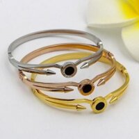 VÒNG TAY TITAN TRÒN ĐEN