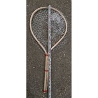 vợt bắt cá đan thủ công y hình