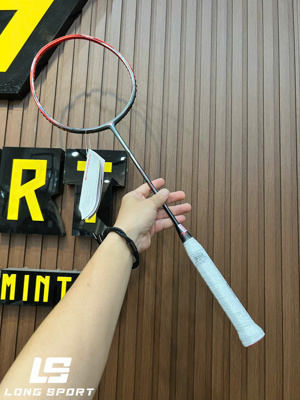 Vợt cầu lông Lining Calibar 900B