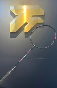 Vợt Finnex Caliber Tour - Đen hồng