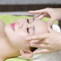 Voucher 14 Bước Trắng Sáng Da, Sạch Mụn, Mịn Màng Điều Trị Mụn Cao Cấp 90 Phút Tại Ellis Spa