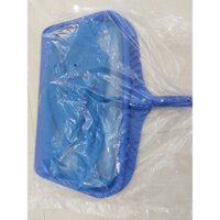 Vượt vớt rác bể bơi lòng sâu