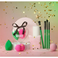 Wicked Phiên bản giới hạn AMORE BASIC và WICKED Bộ cọ trang điểm mắt hợp tác ma thuật × Bộ miếng bọt biển trang điểm