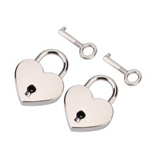 Đồng hồ trái tim đỏ 2 kèm decal trang trí