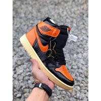 (Xả Hàng Đón 2020). Nike Air Jordan 1 Mid AJ 1 Giày nam Giày nữ Giày bóng rổ 555508-028