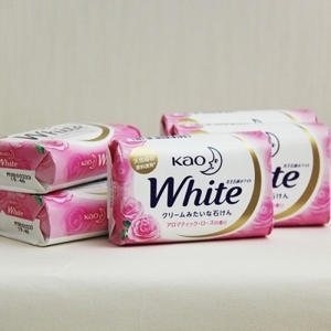 Xà phòng tắm KAO White 130g