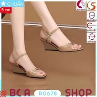 Xăng đan nữ đế xuồng 5 phân RO678 ROSATA tại BCASHOP kiểu dáng thanh lịch, tinh tế và tôn chân, tăng tự tin khi bước