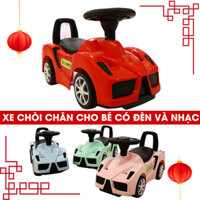 Xe chòi chân cho bé hình ô tô có đèn và nhạc