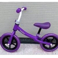 Xe chòi chân cho bé