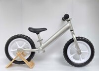 Xe Cruzee màu bạc