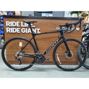 Xe đạp đua Giant TCR ADV 2 D-SE 2022