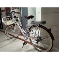Xe đạp Giant Momanton iNeed Latte 2021 trắng vành nâu