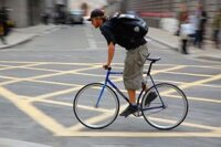 Xe đạp không phanh là gì? Đặc điểm nổi bật của dòng xe này