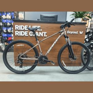 Xe đạp thể thao Giant ATX 810 2023