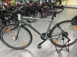 Xe đạp thể thao Giant Escape 3 2023