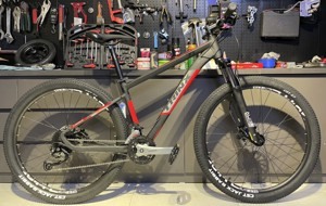 Xe đạp thể thao Trinx Elite D700 Alivio 2022