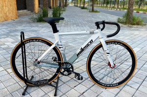 Xe đạp thể thao Trinx R800