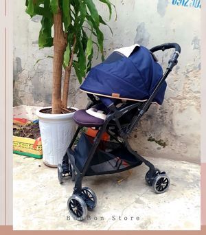 Xe đẩy Combi Sugocal Compact 4 bánh quay tự động