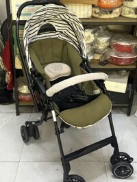 Xe đẩy em bé Combi Mechacal Handy 4cas giá tốt