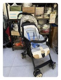 Xe đẩy em bé Combi Mechalcal Handy thanh lý